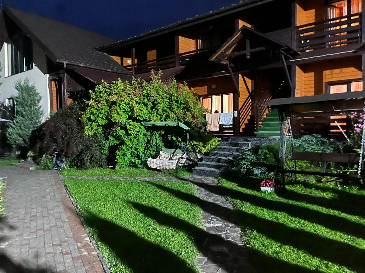 Central Courtyard Slavske Exterior photo